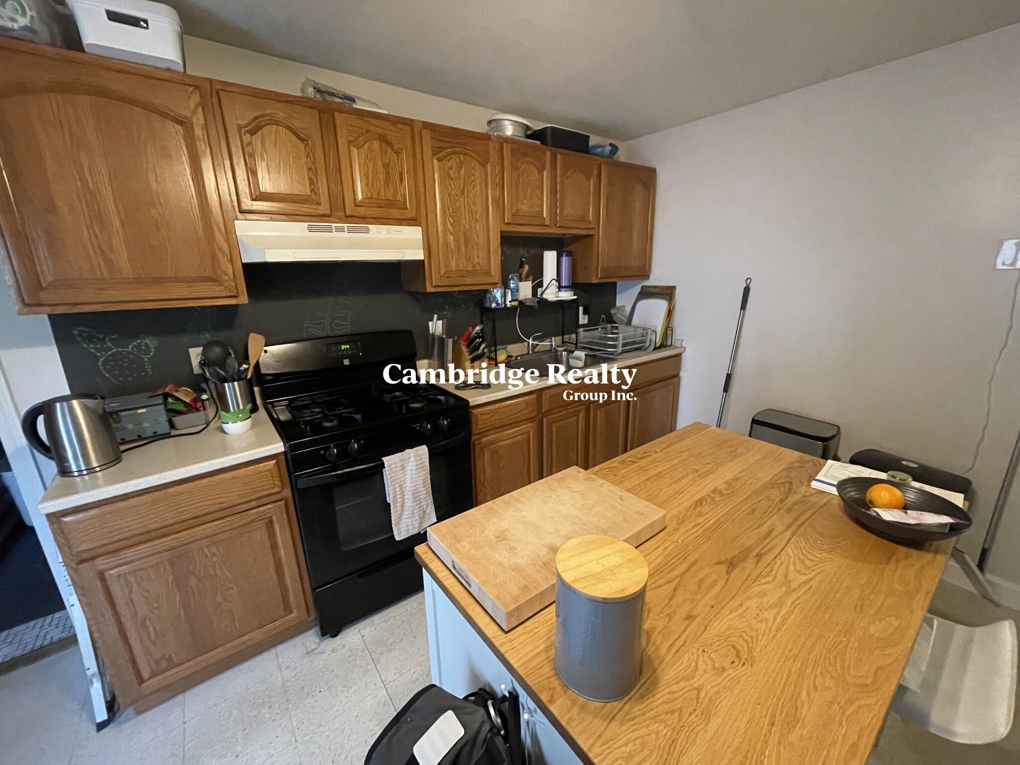 2 bed, 1 bath apartment for rent at 21 Wesley Park Unit 2, Union Square — photo 2 of 23