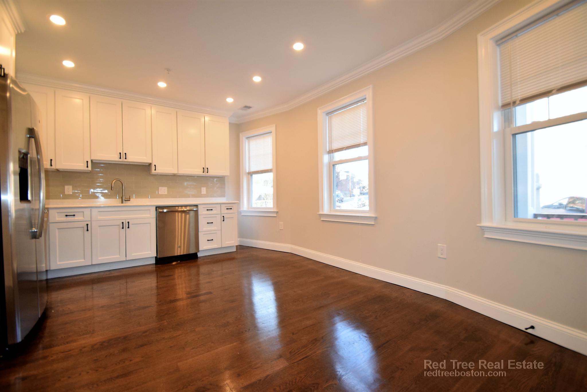 5 bed, 1.5 bath apartment for rent at 490 Washington St Unit RFR, Brighton — photo 2 of 24