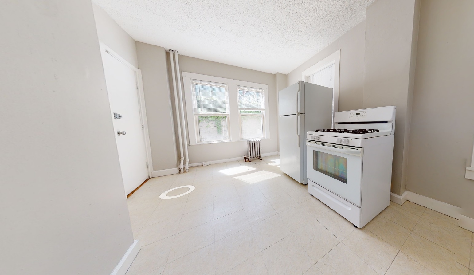 2 bed, 1 bath apartment for rent at 5 Elmer St Unit 1T, Riverside — photo 2 of 12