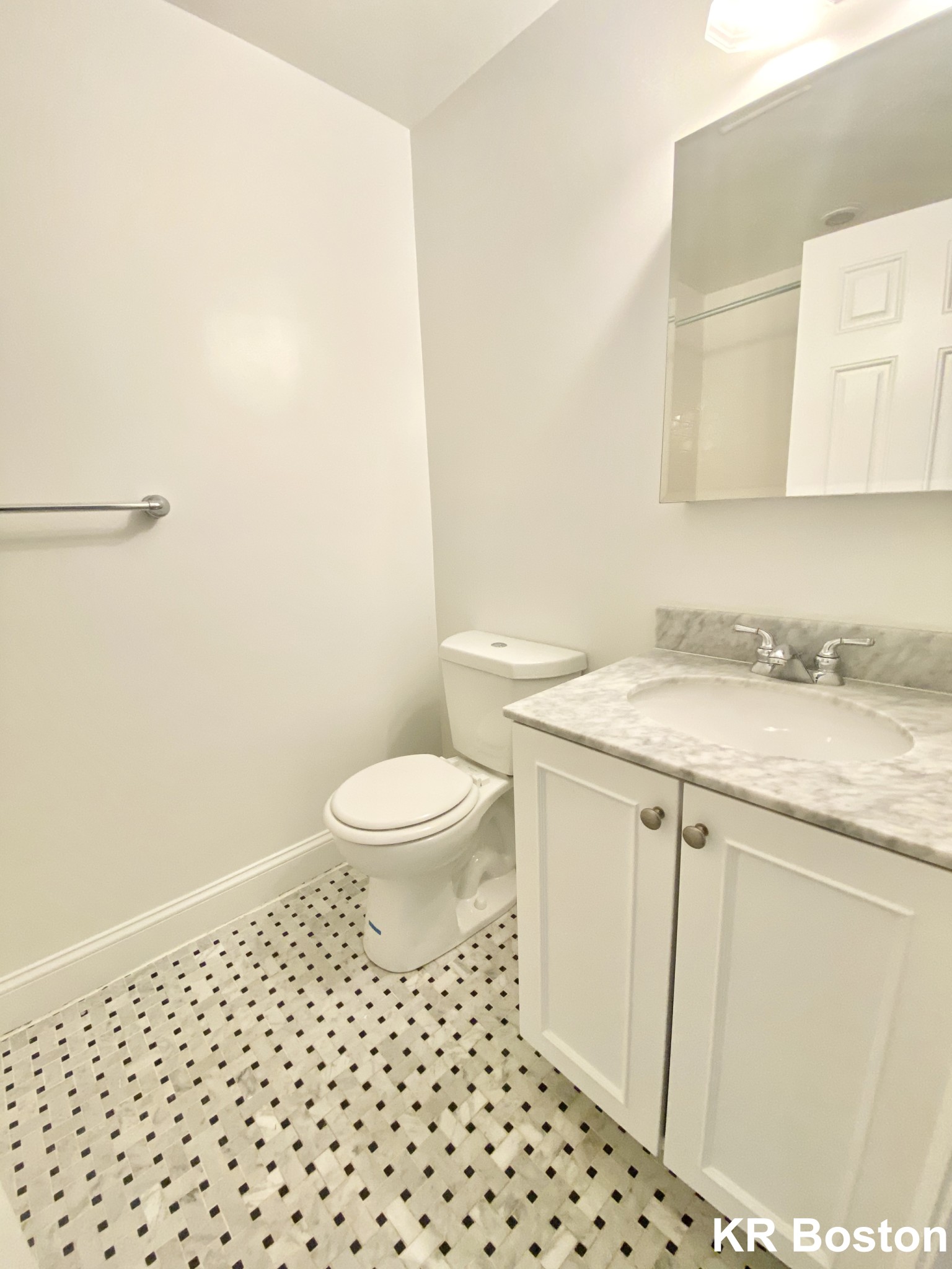 3 bed, 1.5 bath apartment for rent at 72 Walker St Unit 1, Harvard Square — photo 4 of 7