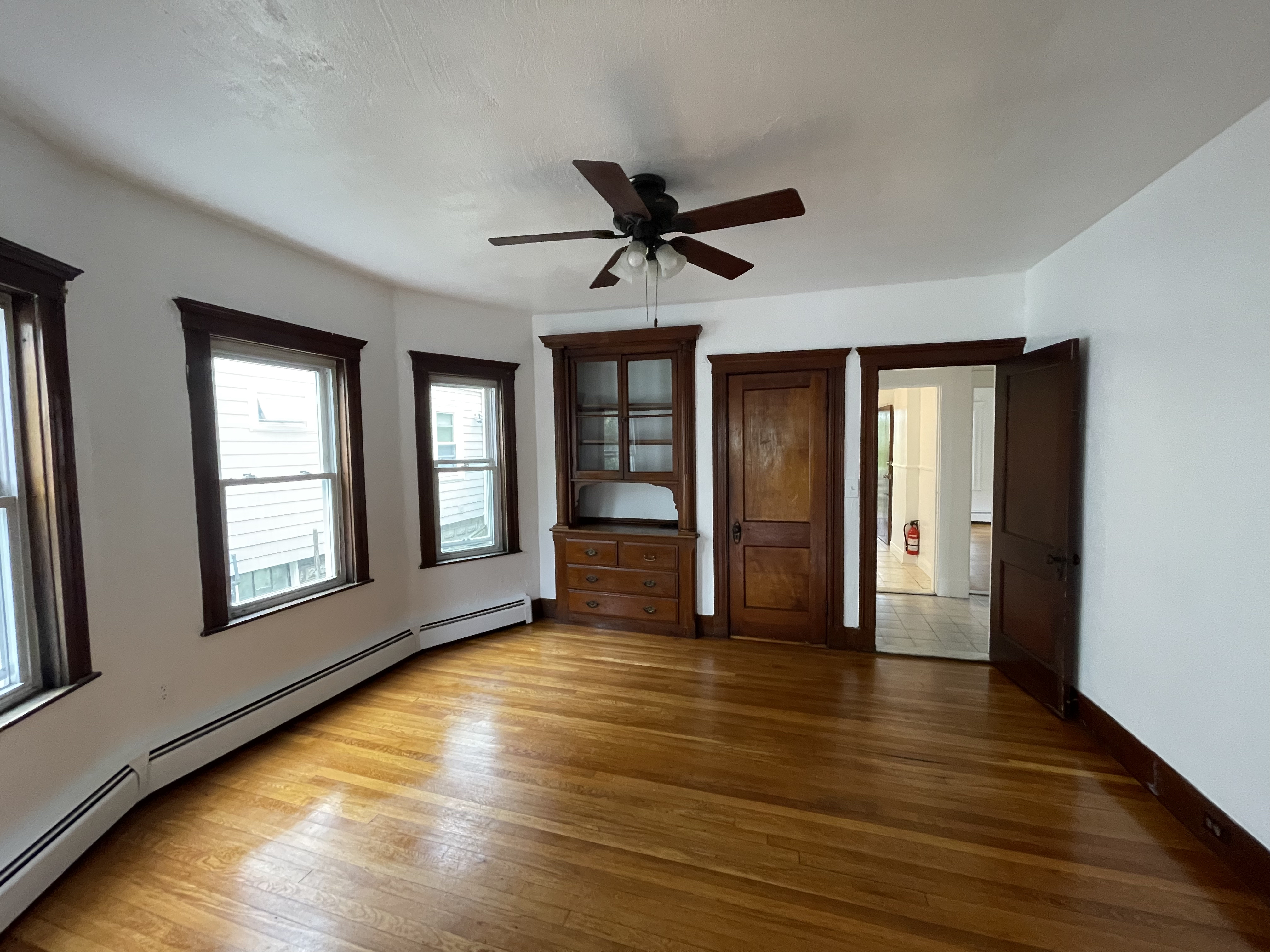 2 bed, 1 bath apartment for rent at 293 Boston Ave Unit 1, Tufts University — photo 2 of 21