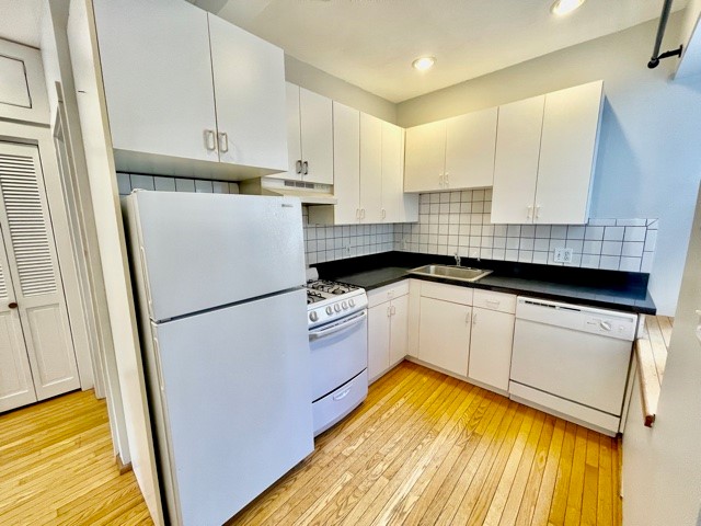 1.5 bed, 1 bath apartment for rent at 15 Thacher Ct Unit 2, North End — photo 2 of 13