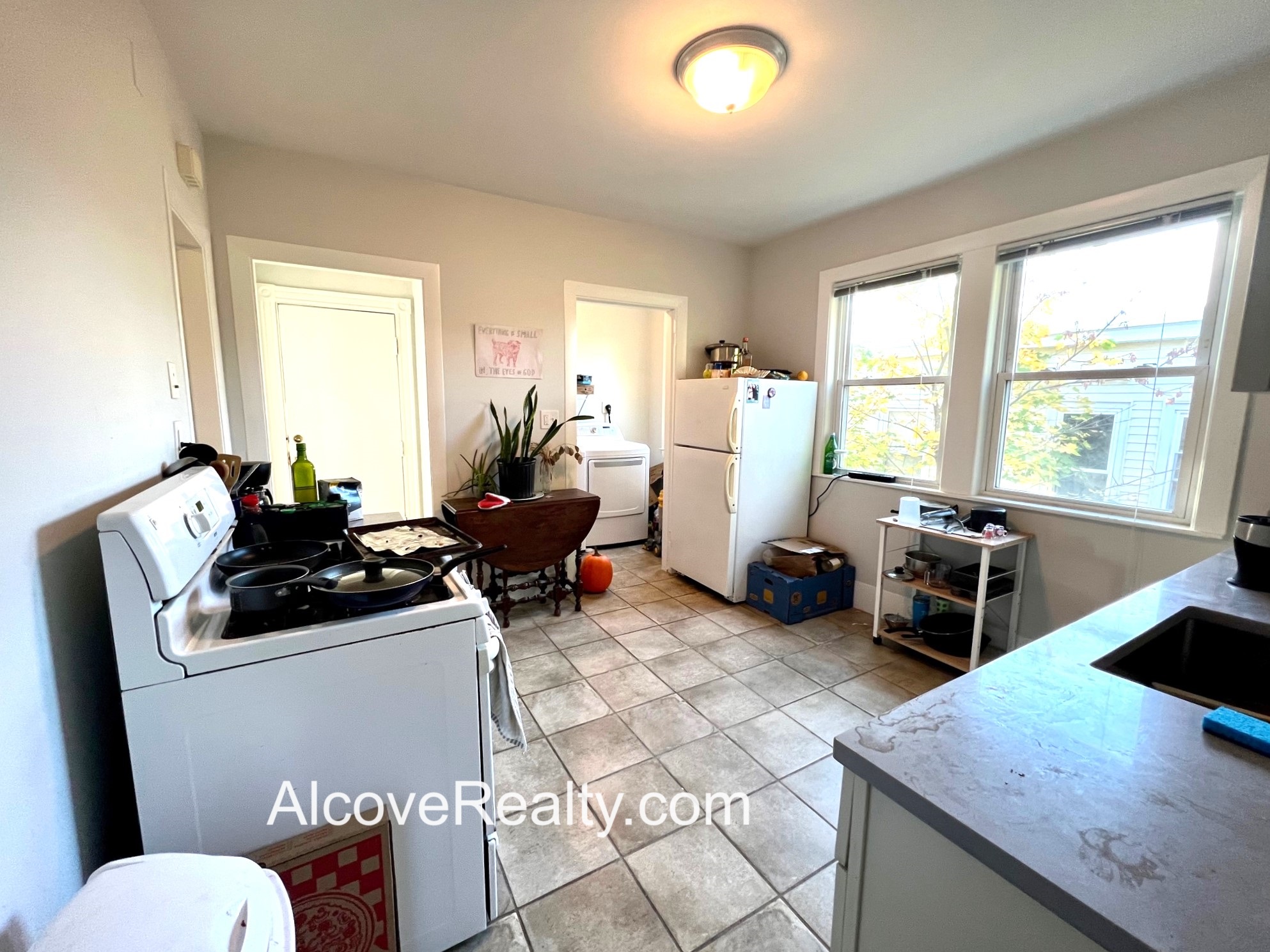 4 bed, 1 bath apartment for rent at 69 Davis Sq Unit 3, Davis Square — photo 2 of 18