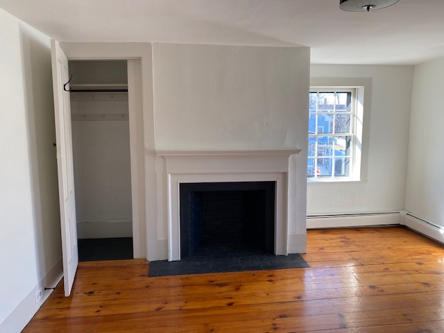 1 bed, 1 bath apartment for rent at 12 Pickman St Unit 3, Salem — photo 2 of 10