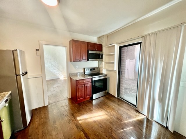 1 bed, 1 bath apartment for rent at 4 Garden Ct Unit 1C, North End — photo 2 of 11