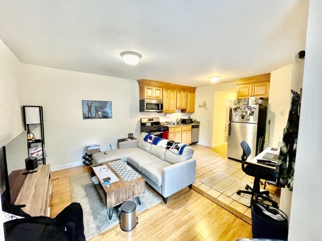 1 bed, 1 bath apartment for rent at 67 Salem St Unit 6, North End — photo 1 of 16