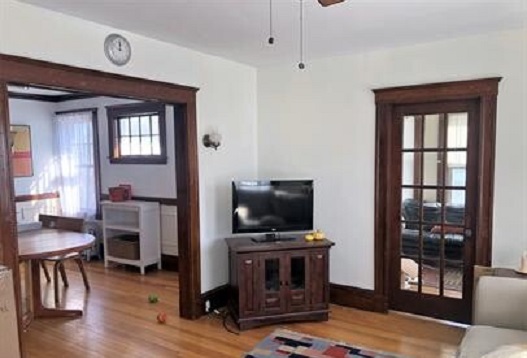 2.5 bed, 1 bath apartment for rent at 335 Arlington St Unit -2, Watertown — photo 2 of 9