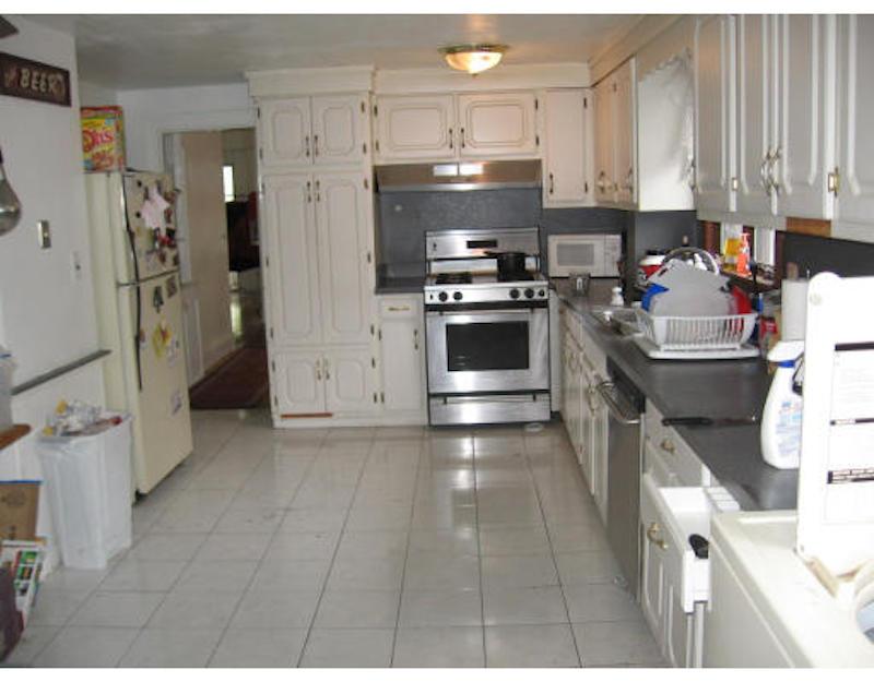 7 bed, 2 bath apartment for rent at 53 Bristol Rd Unit 02, Medford — photo 2 of 5