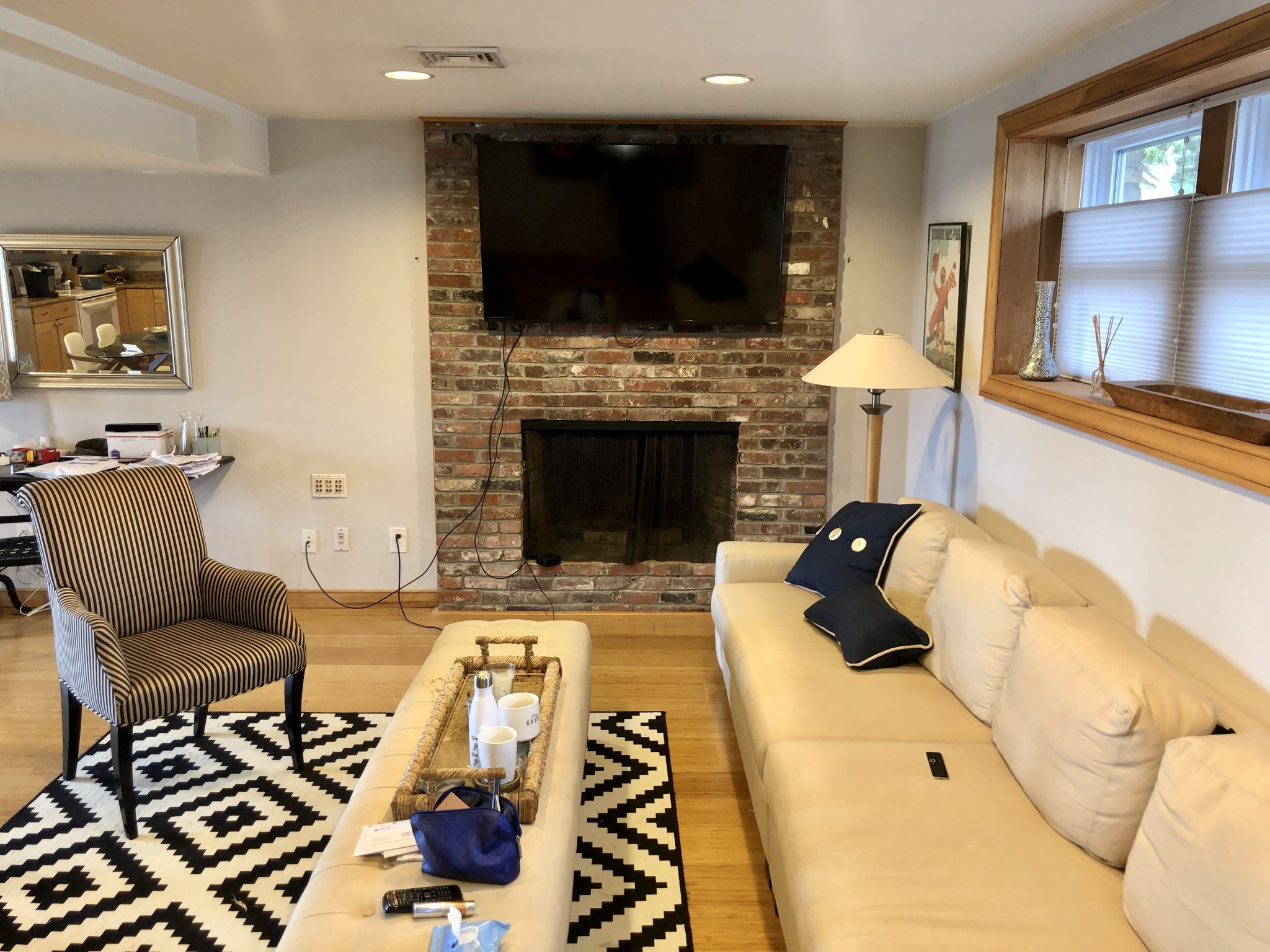 2 bed, 1 bath apartment for rent at 80 York Ter Unit 1, Coolidge Corner — photo 2 of 6