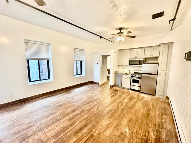 Studio bed, 1 bath apartment for rent at 223 Endicott St Unit 3B, North End — photo 2 of 14