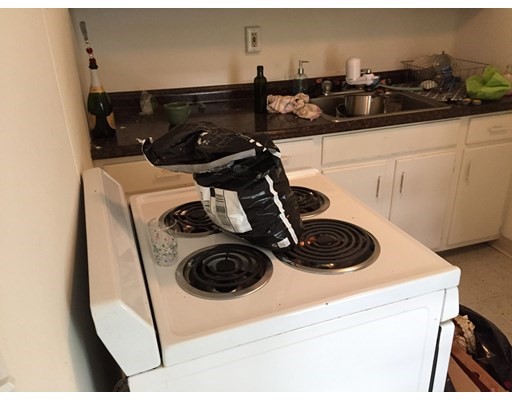 1 bed, 1 bath apartment for rent at 38 Oak St Unit 3, Chinatown — photo 13 of 14