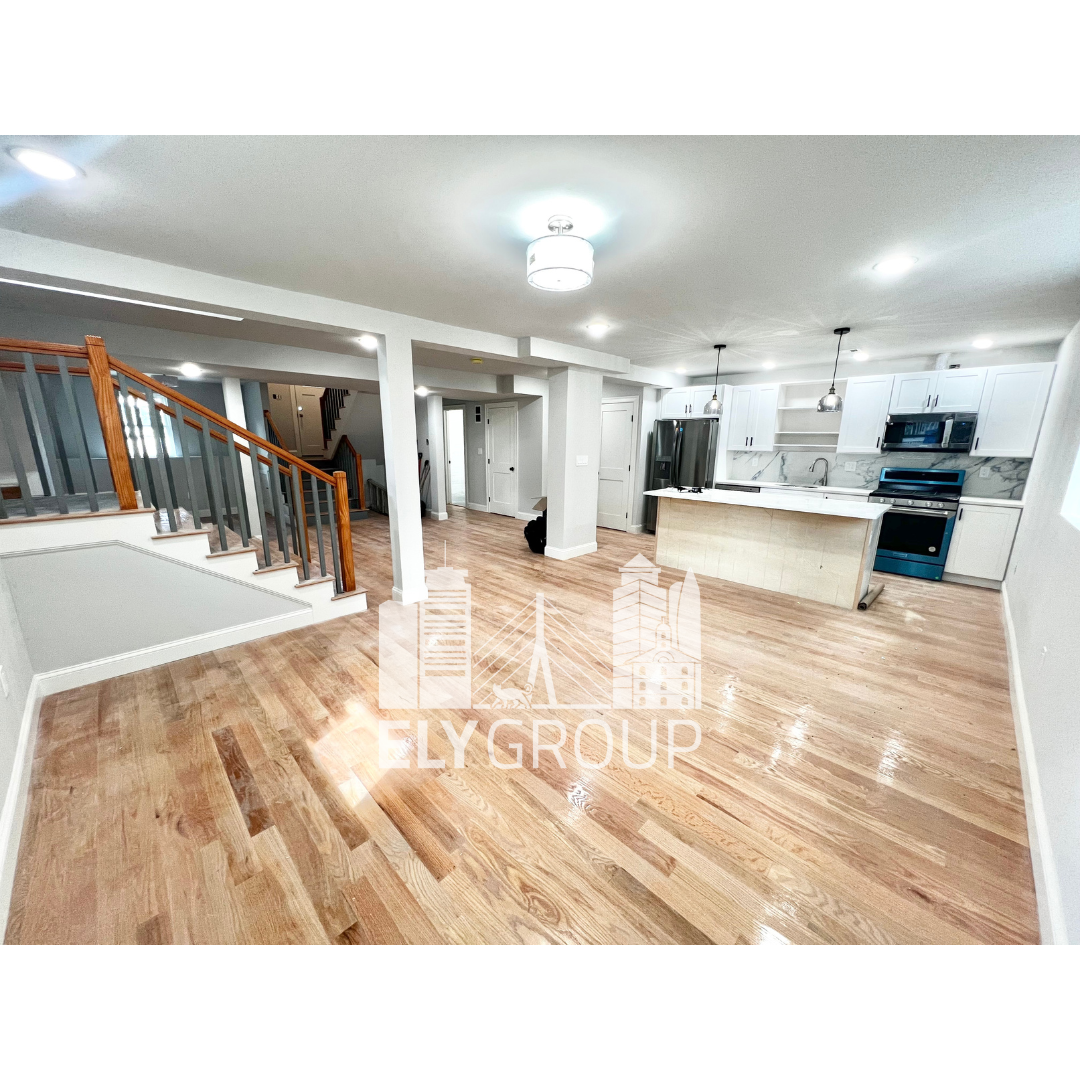 4 bed, 2 bath apartment for rent at 33 Lincoln St Unit 1, West Medford — photo 4 of 22