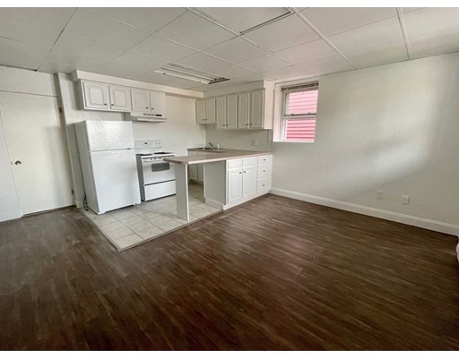 1 bed, 1 bath apartment for rent at 1020 Bennington St Unit 3R, East Boston — photo 15 of 16