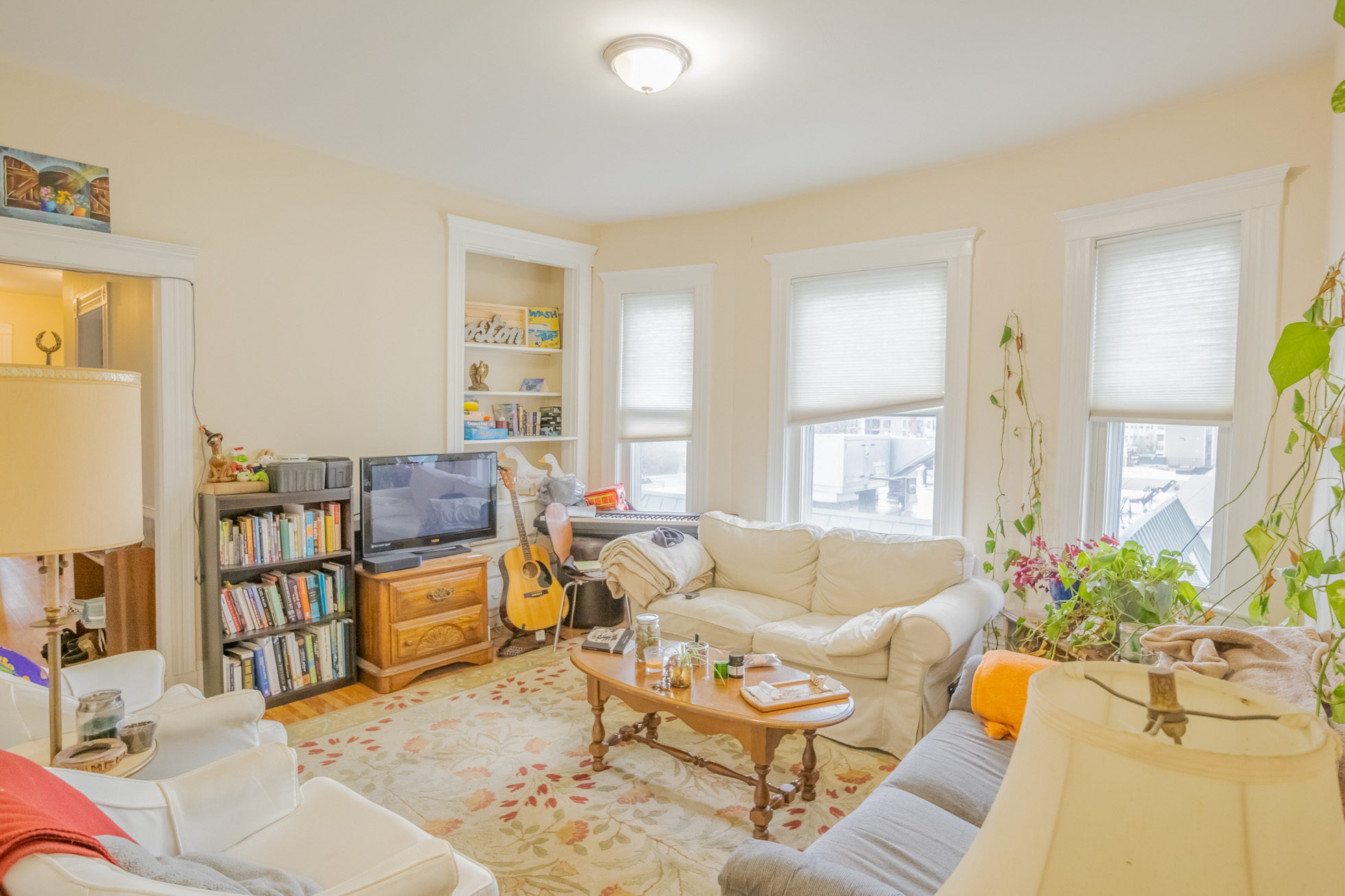 4 bed, 1 bath apartment for rent at 746 Bennington St Unit 3, East Boston — photo 2 of 6