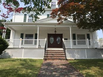 7 bed, 4+ bath apartment for rent at 72 Standish Ave Unit Attic, Quincy — photo 2 of 15