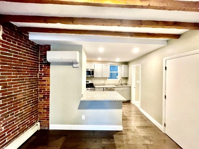 1 bed, 1 bath apartment for rent at 353 Hanover St Unit 1, North End — photo 2 of 14