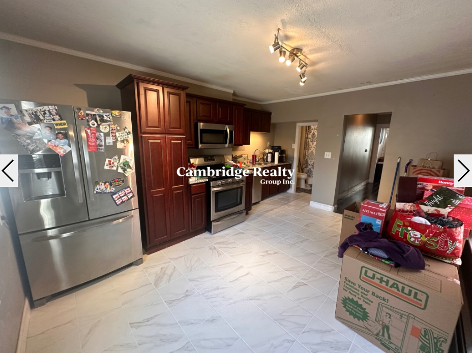 1 bed, 1 bath apartment for rent at 20 Linden St Unit 1, Ward Two — photo 2 of 7