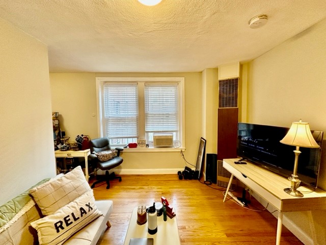 1 bed, 1 bath apartment for rent at 145 Endicott St Unit 2, North End — photo 2 of 13