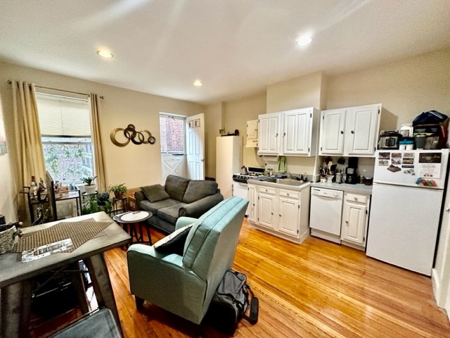 1 bed, 1 bath apartment for rent at 24 Hull St Unit 2R, North End — photo 2 of 23