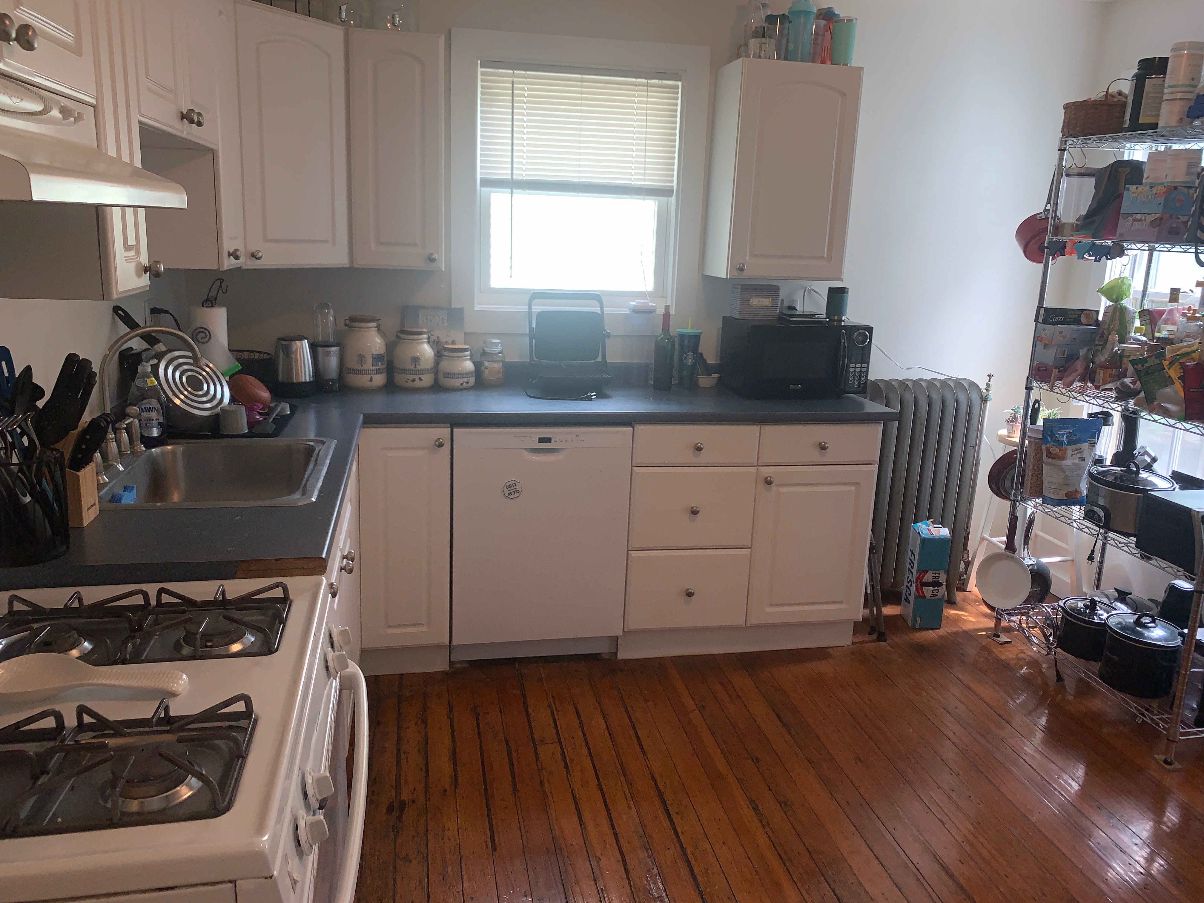 3 bed, 1 bath apartment for rent at 9 Van Norden St Unit 2, North Cambridge — photo 2 of 7