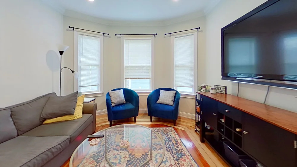 5 bed, 2 bath apartment for rent at 45 Burton St Unit 2, Brighton — photo 2 of 6