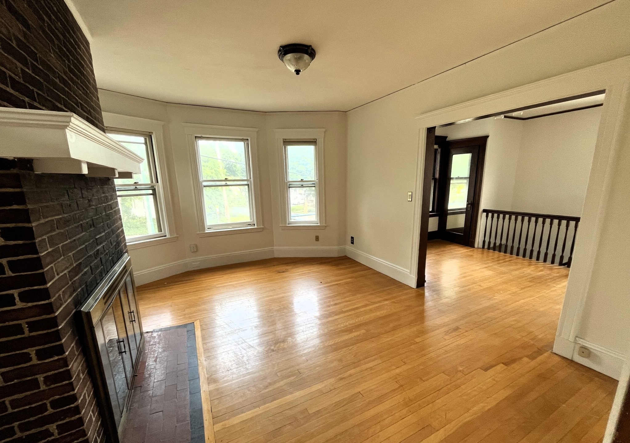3 bed, 2 bath apartment for rent at 346-348 Belmont St Unit 2T, Watertown — photo 2 of 9