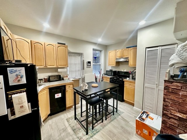 2 split bed, 1 bath apartment for rent at 220 Hanover St Unit 14R, North End — photo 2 of 13