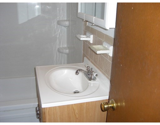 1 bed, 1 bath apartment for rent at 395 Beacon St Unit 7, Back Bay — photo 8 of 14