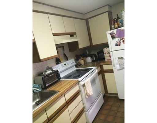 1 bed, 1 bath apartment for rent at 90 Gainsborough St Unit 203E, Fenway — photo 5 of 5