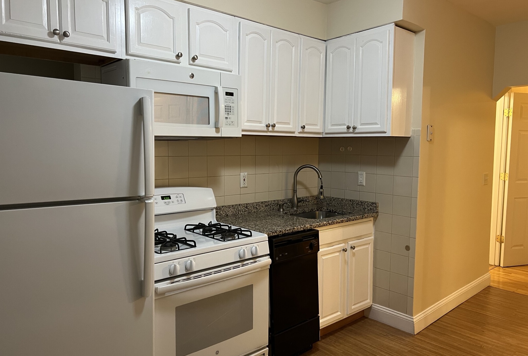 2 bed, 1 bath apartment for rent at 82 Hampshire St Unit 3T, The Port — photo 2 of 12