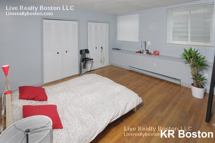 1 bed, 1 bath apartment for rent at 20 Armington St Unit 12, Allston — photo 1 of 3
