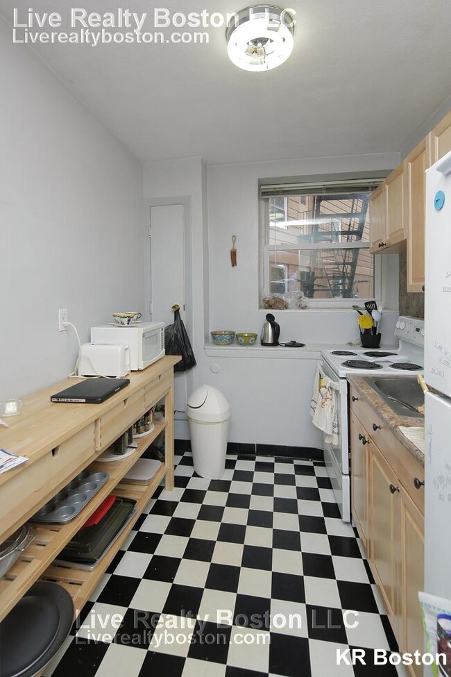1 bed, 1 bath apartment for rent at 20 Armington St Unit 12, Allston — photo 2 of 3
