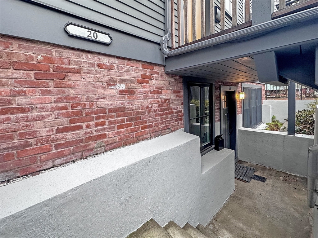 20 Athens St, Riverside