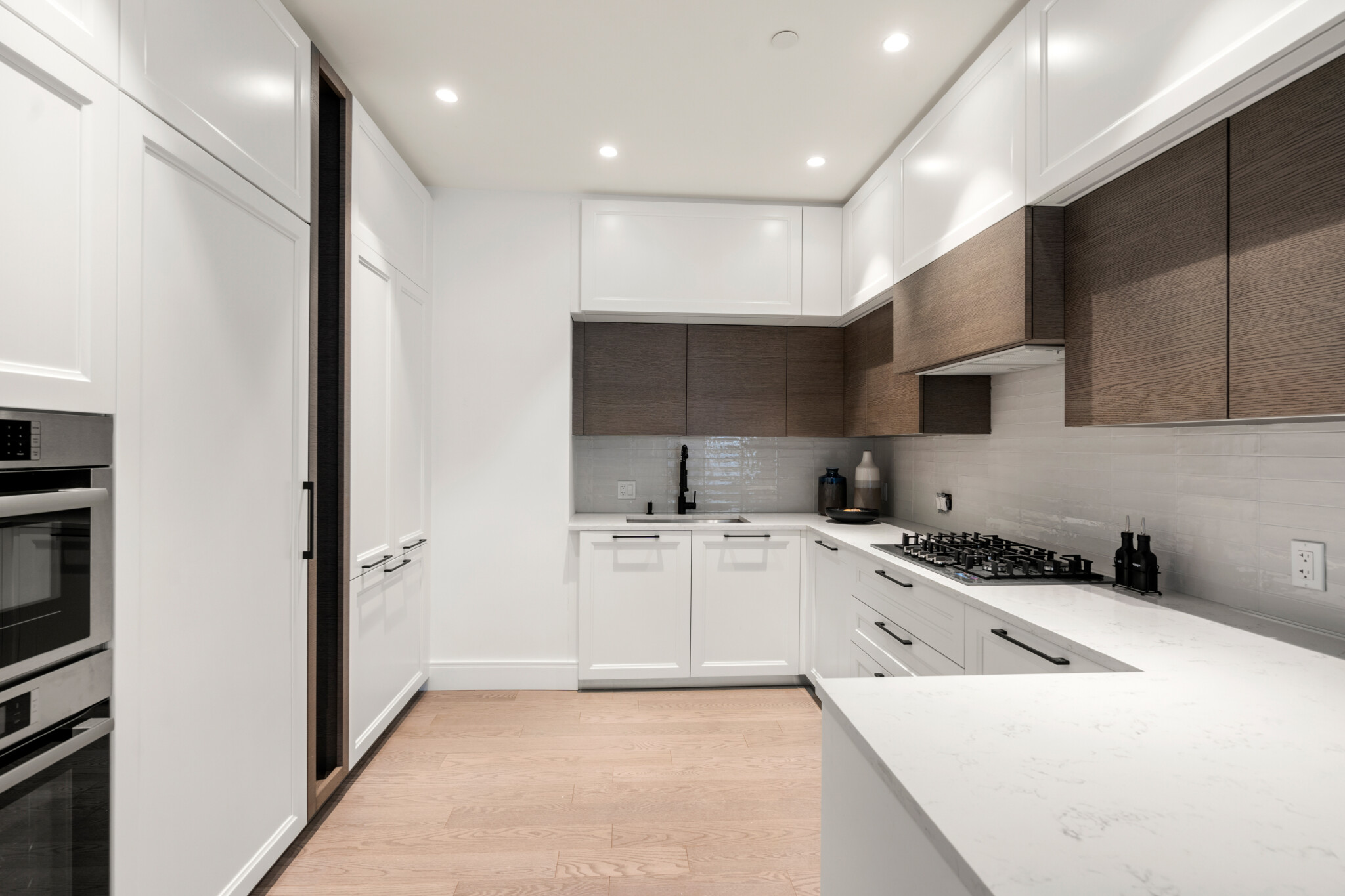 3 bed, 2 bath apartment for rent at 20 Boylston St Unit 1, Washington Square — photo 5 of 5