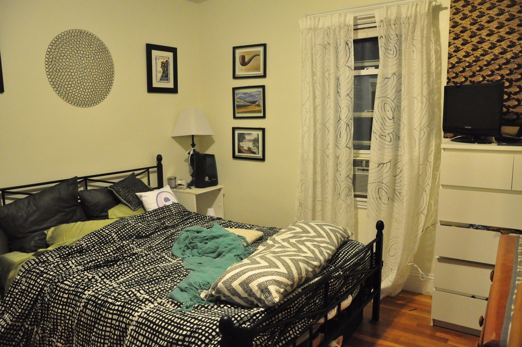 2 bed, 1 bath apartment for rent at 20 Saint Peter St Unit 2, Jamaica Plain — photo 3 of 11