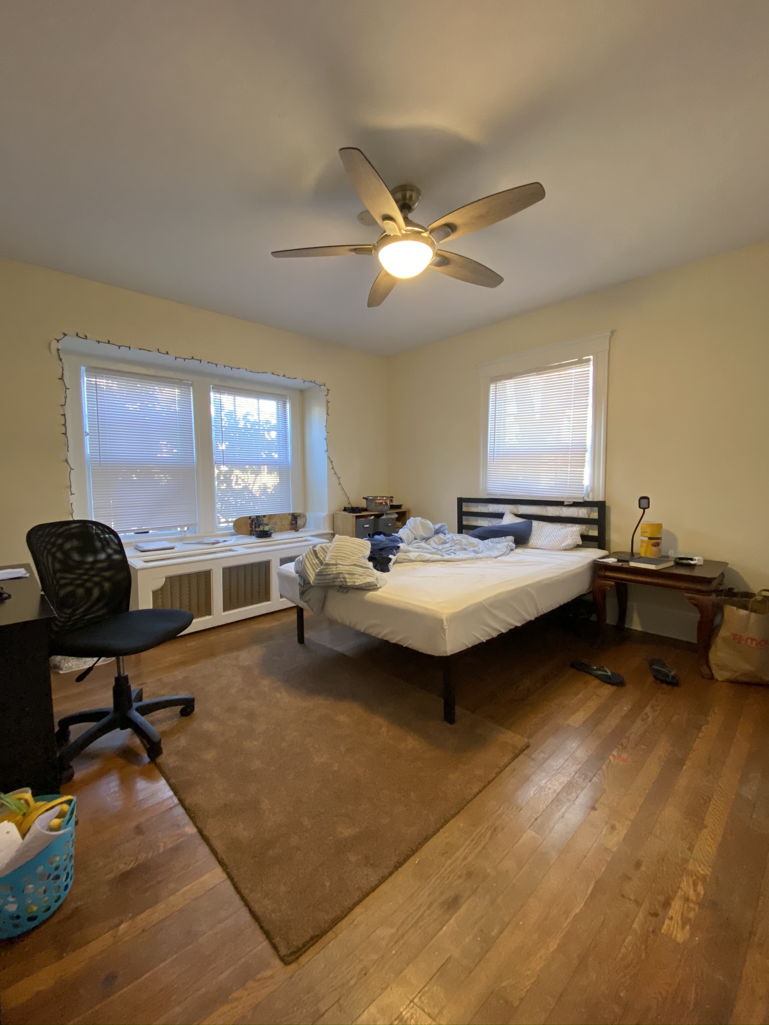 5 bed, 2.5 bath apartment for rent at 200 Commonwealth Ave Unit 1, Newton — photo 1 of 3
