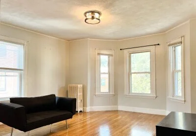 14 Smythe St, Brookline Village
