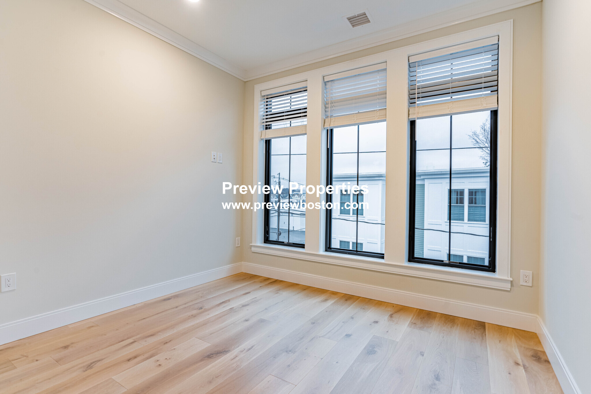 157 Everett St, Allston