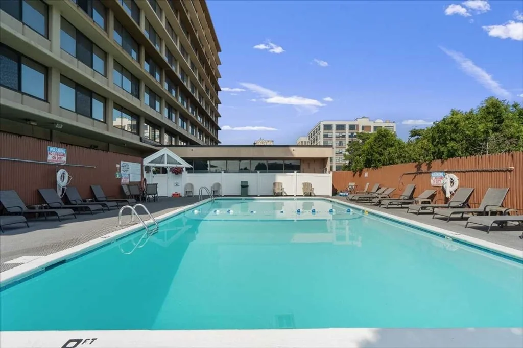 70 Southbridge St,, Worcester