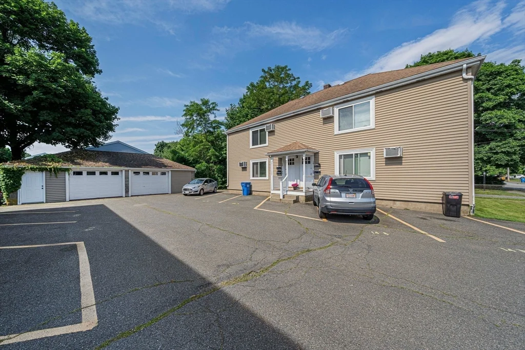 14 Hartwell St, Waltham