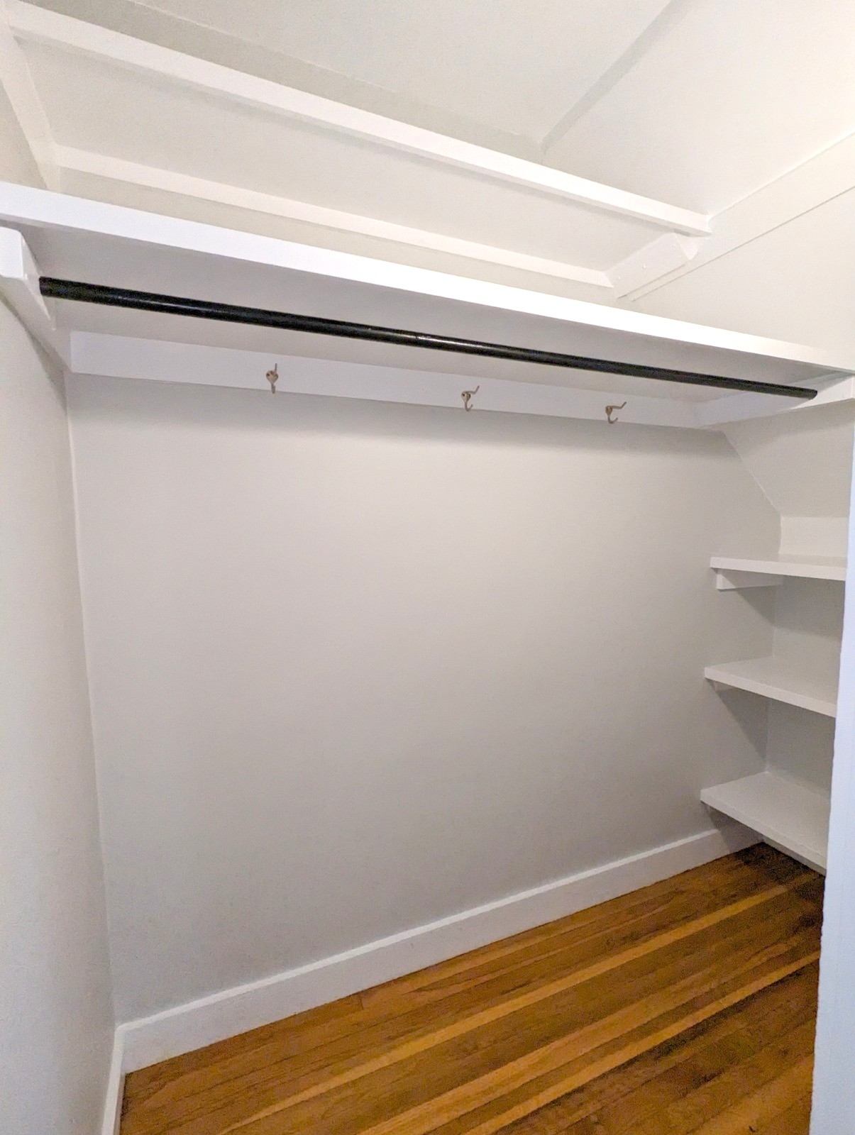 13 Kimball Rd, Watertown