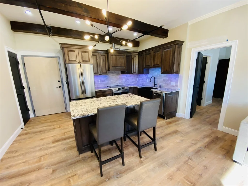 80 Foster St, Peabody