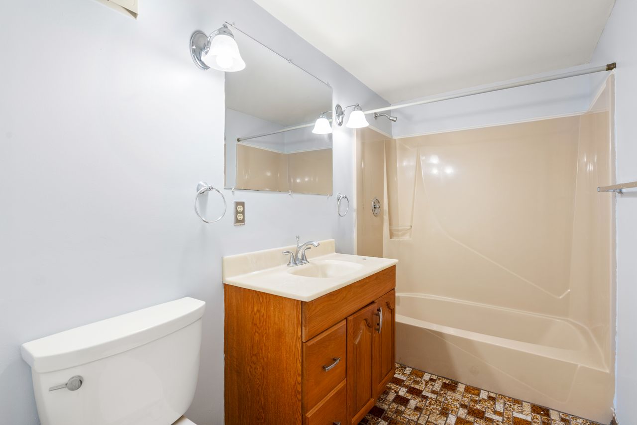 16 Winter St, Waltham