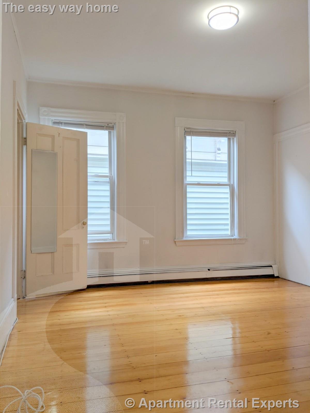 392 Washington St, Ward Two