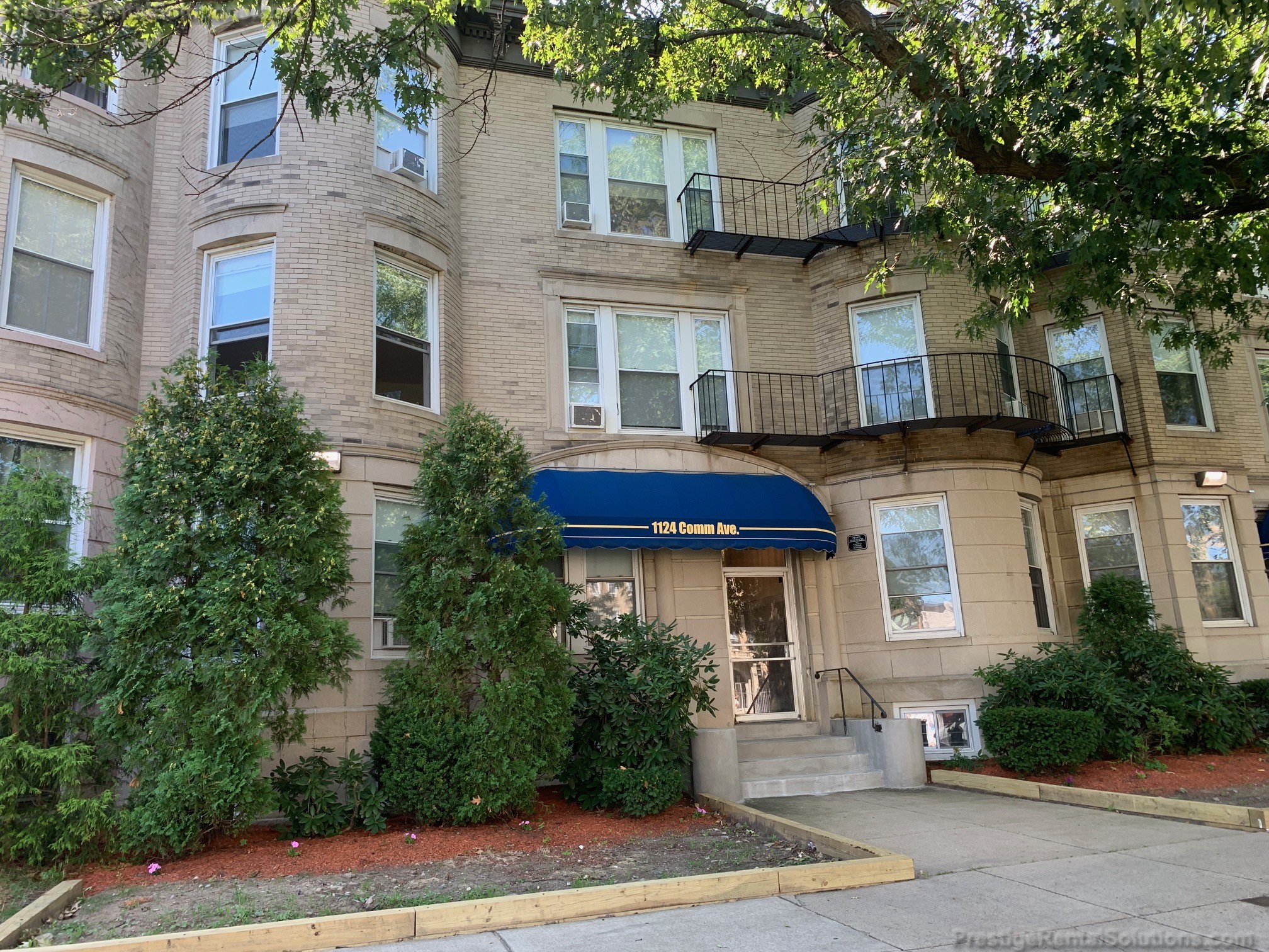 1124 Commonwealth Ave, Brighton