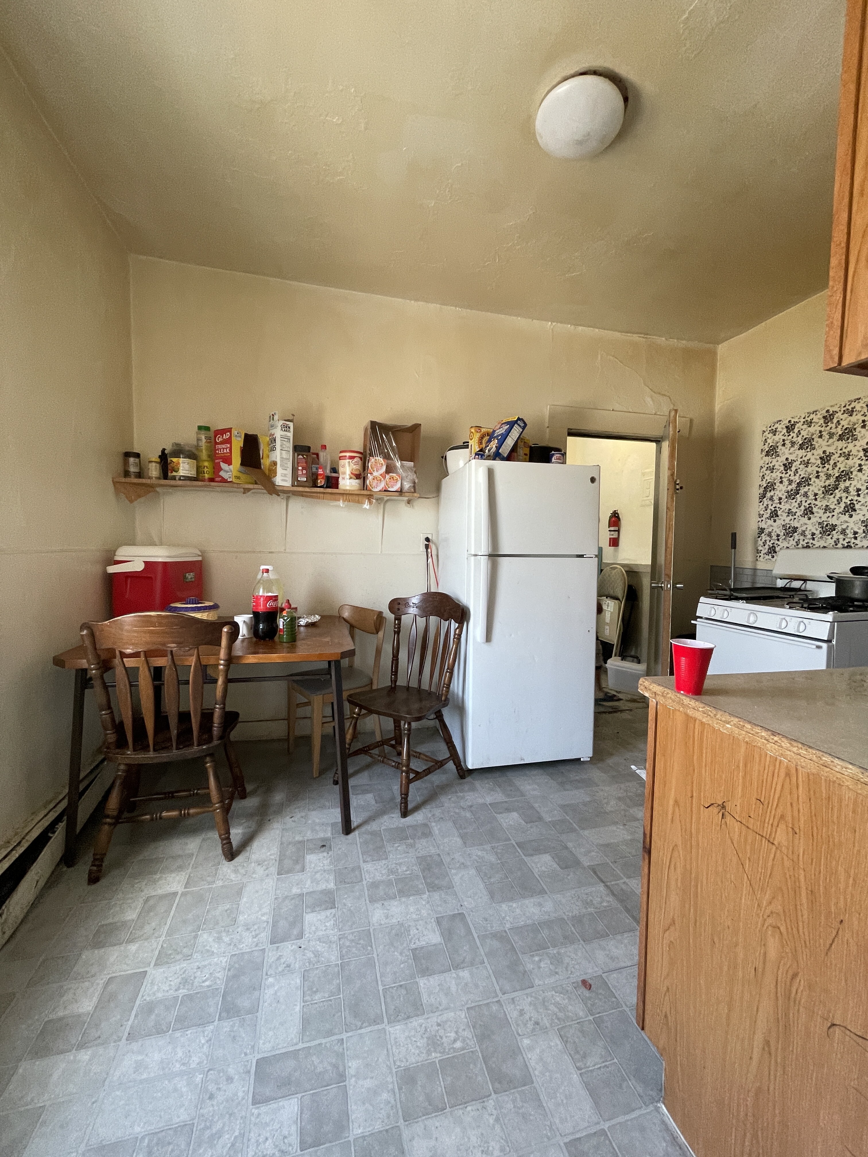 4 bed, 2 bath apartment for rent at 201 Harvard Ave Unit 3, Allston — photo 2 of 3