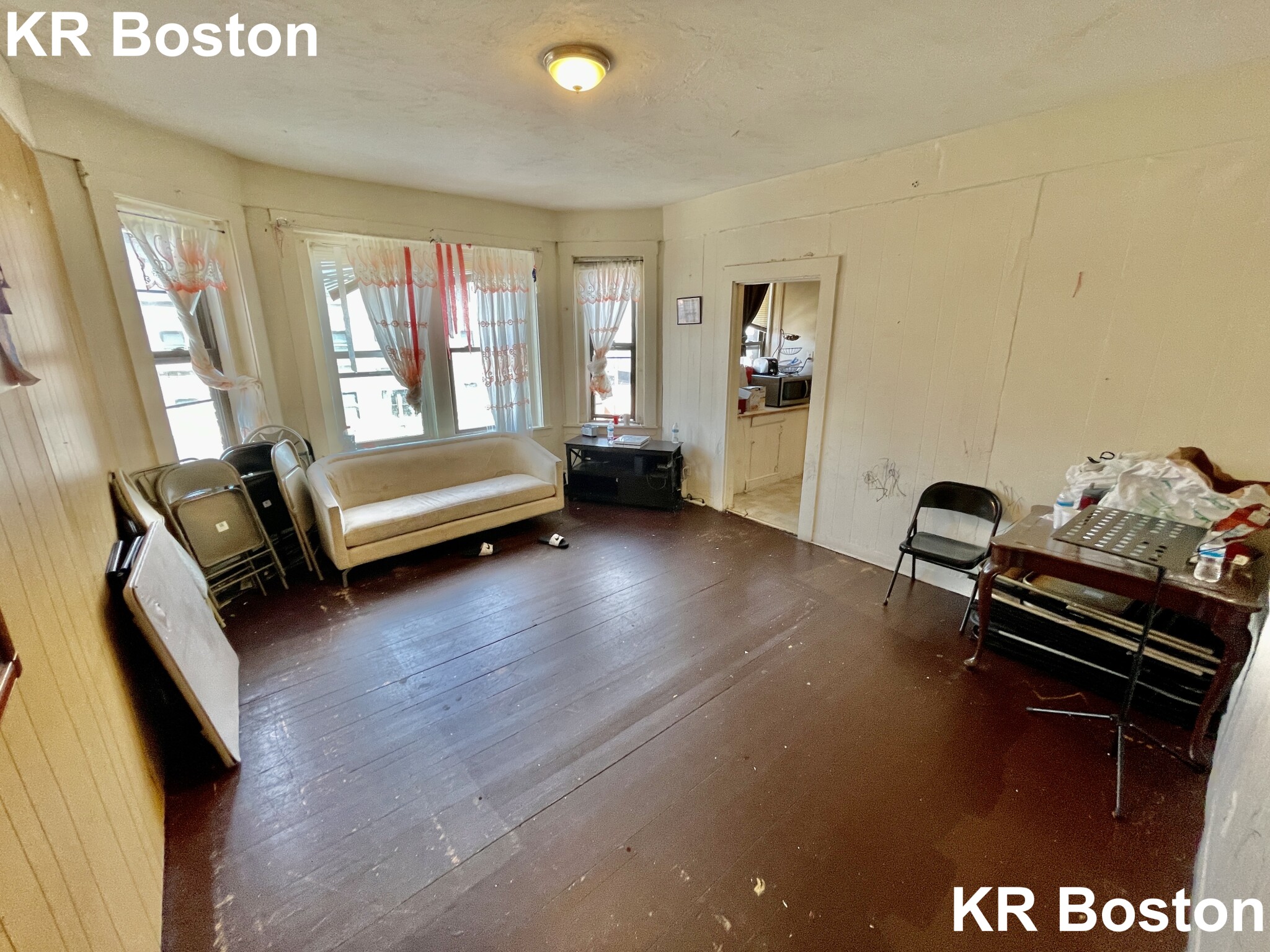 5 bed, 1 bath apartment for rent at 199 Harvard Ave Unit 3, Allston — photo 3 of 6