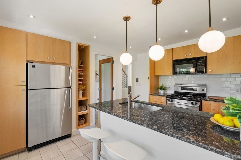 1 bed, 1.5 bath apartment for rent at 201 West Springfield Unit 3, South Boston — photo 13 of 16
