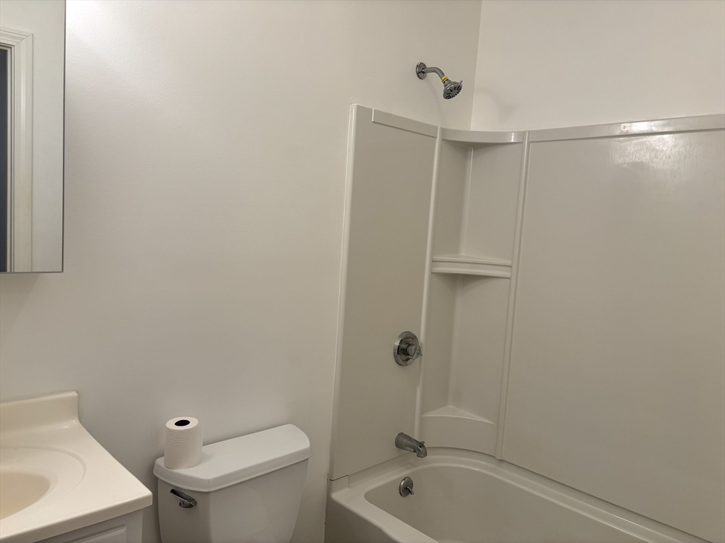 49 Leonard Rd, Boxborough