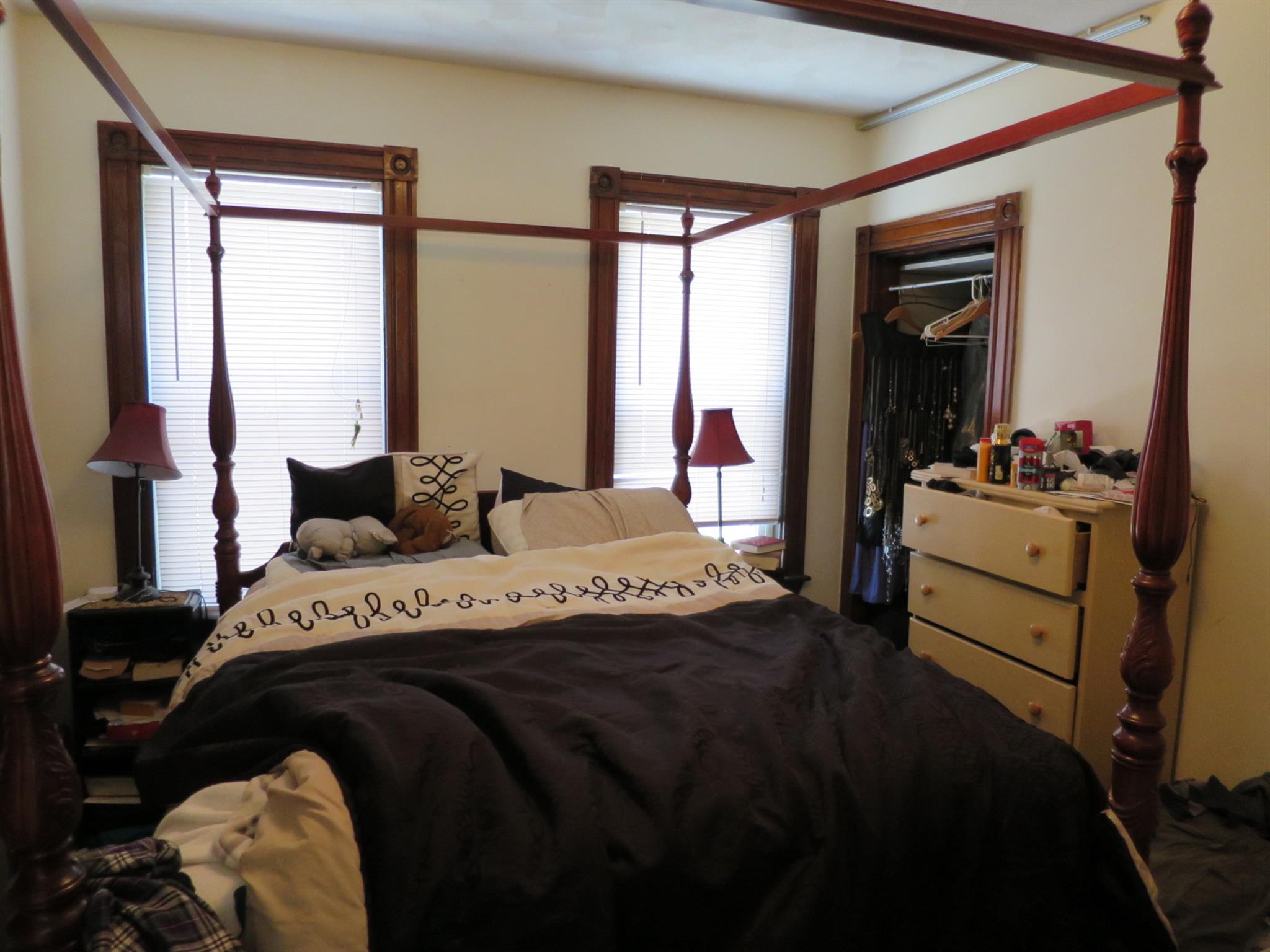 2 bed, 1 bath apartment for rent at 1 Russell Rd Unit 1, Teele Square — photo 8 of 11